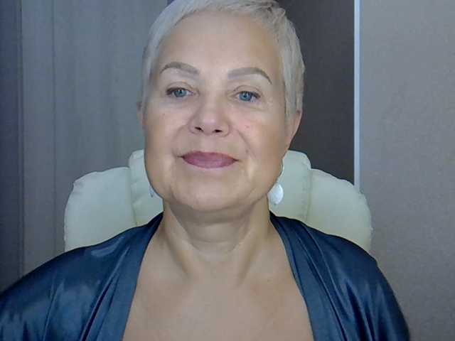 MadamMadam live cam preview