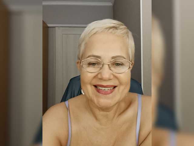 IFannyLove live cam on BongaCams
