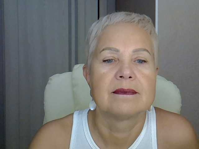 IFannyLove live cam on BongaCams