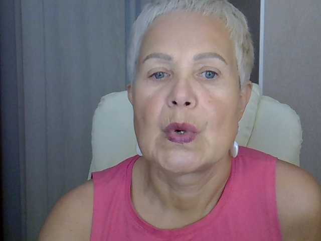 MadamMadam — live female cam