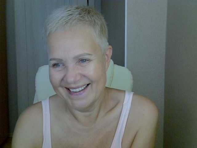 IFannyLove live webcam show
