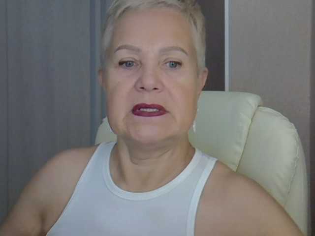 IFannyLove live cam on BongaCams