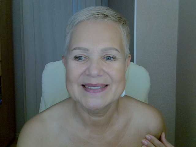 IFannyLove live webcam show