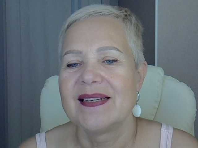 IFannyLove live cam on BongaCams
