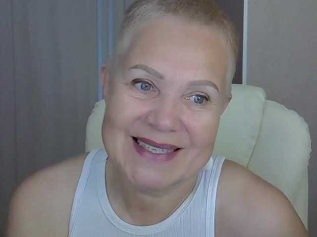 IFannyLove live cam on BongaCams
