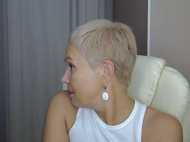 MadamMadam live cam preview