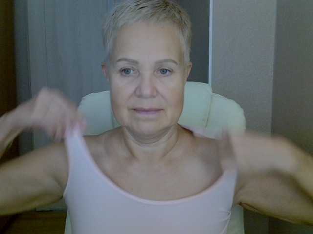 IFannyLove live webcam show