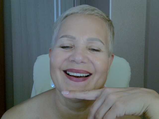 IFannyLove live webcam show