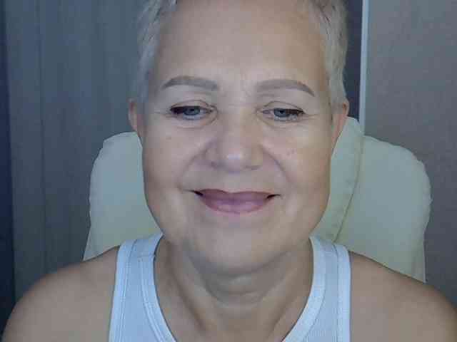 IFannyLove Live Webcam on BongaCams