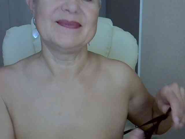 Model: MadamMadam