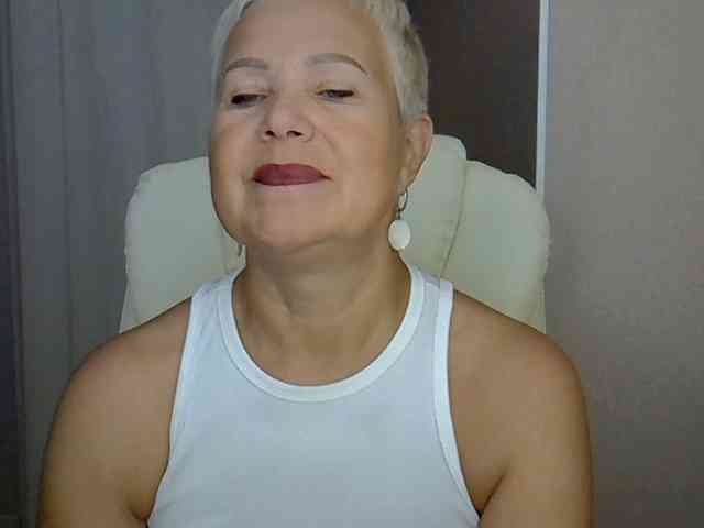 Model: MadamMadam