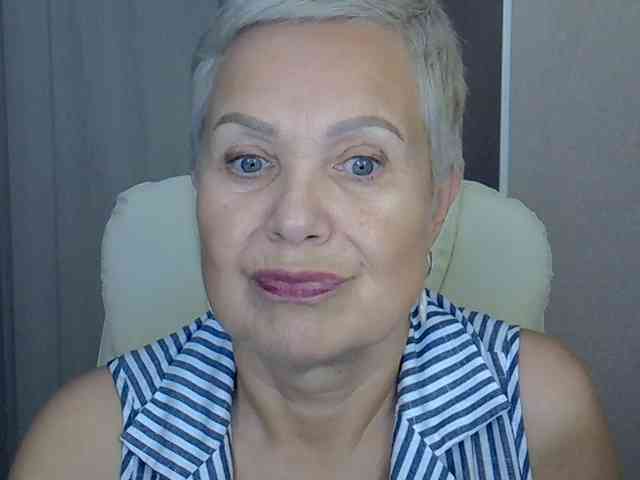 Model: MadamMadam