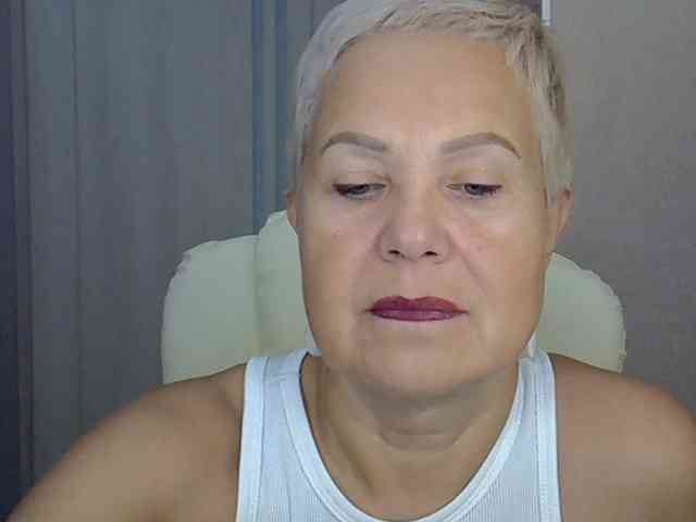 Model: MadamMadam