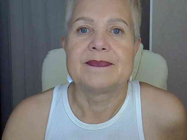IFannyLove Live Webcam on BongaCams