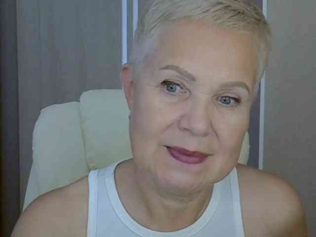 IFannyLove Live Webcam on BongaCams