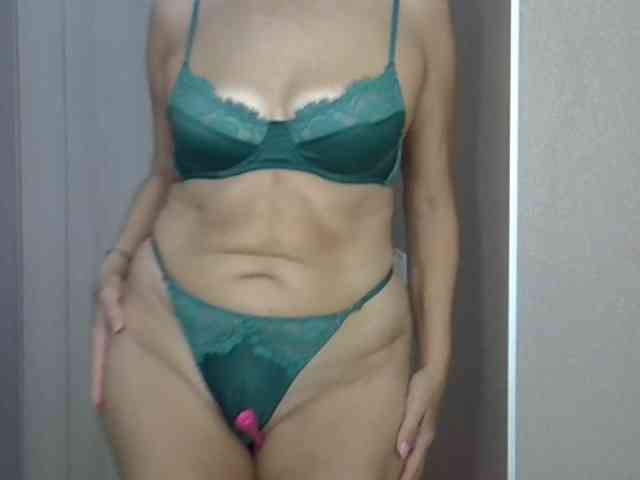 Model: MadamMadam
