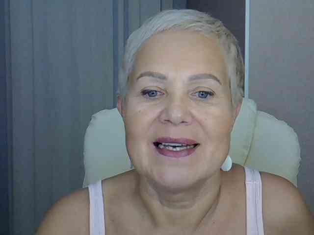 Model: MadamMadam