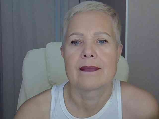 IFannyLove Live Webcam on BongaCams