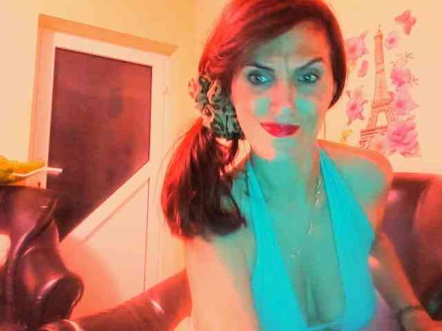 hotyyalisson webcam