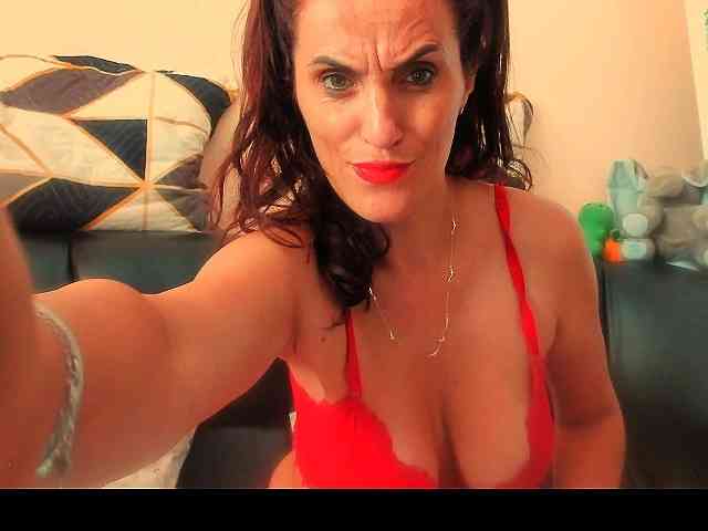 hotyyalisson webcam