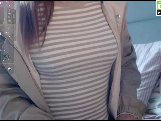 Monika-X live cam on UnifiedCams