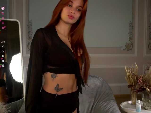 happywhores, en directo ahora en BongaCams