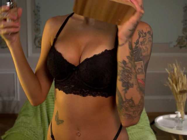 happywhores live cam on BongaCams