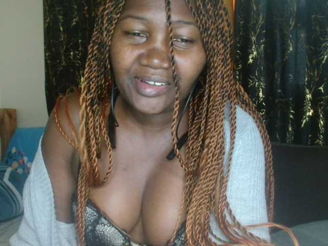 Sexxy-pretty24 live cam on BongaCams
