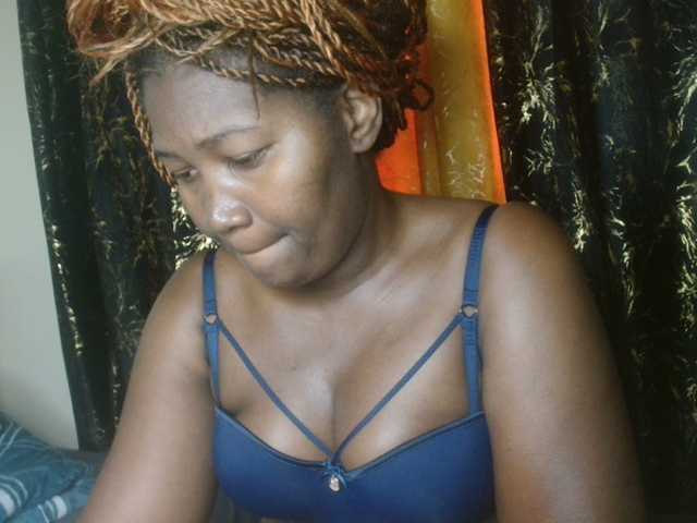 Sexxy-pretty24 live cam on BongaCams