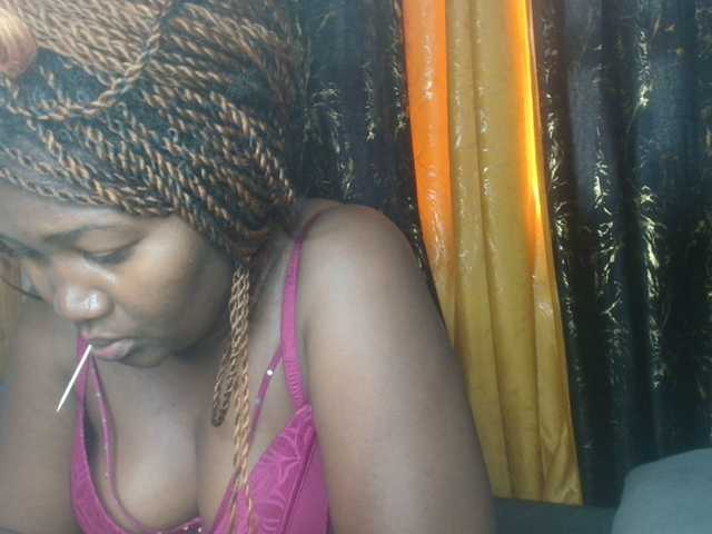 Sexxy-pretty24 live cam on BongaCams