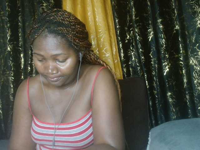 Sexxy-pretty24 live cam on BongaCams