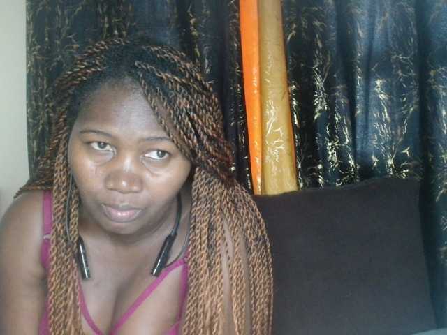 Sexxy-pretty24 live cam on BongaCams