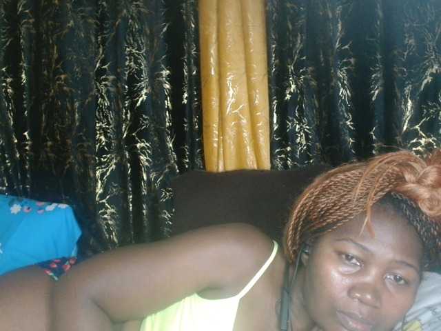 Sexxy-pretty24 live cam on BongaCams