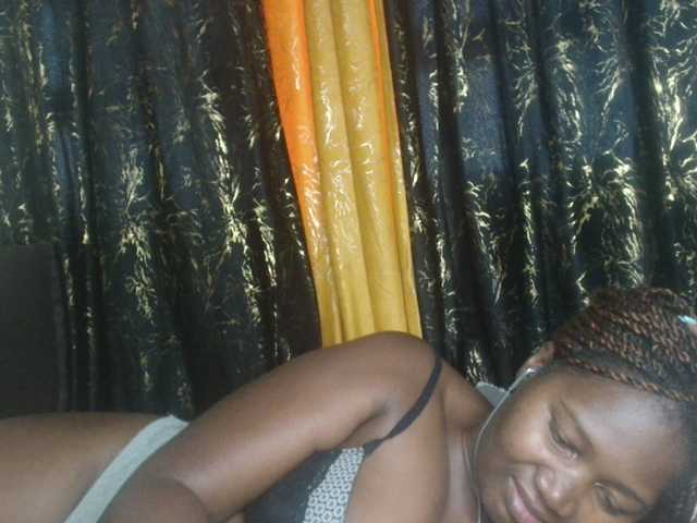Sexxy-pretty24 live cam on BongaCams