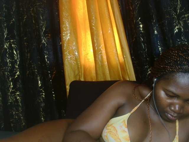 Sexxy-pretty24 webcam