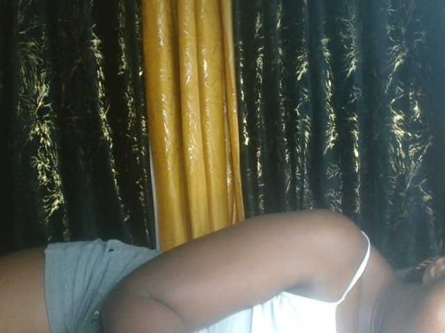 Sexxy-pretty24 live cam on BongaCams