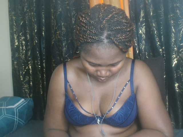 Sexxy-pretty24 live cam on BongaCams