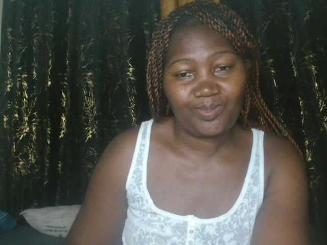 Sexxy-pretty24 live cam on BongaCams