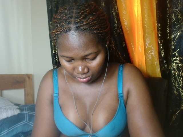 Sexxy-pretty24's BongaCams show and profile