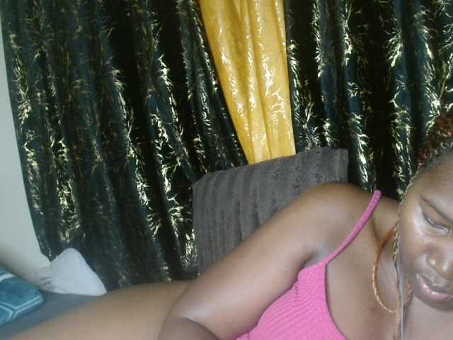 Sexxy-pretty24's BongaCams show and profile