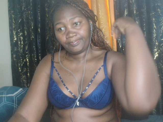 Sexxy-pretty24 live cam on BongaCams