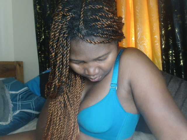 Sexxy-pretty24 live cam on BongaCams