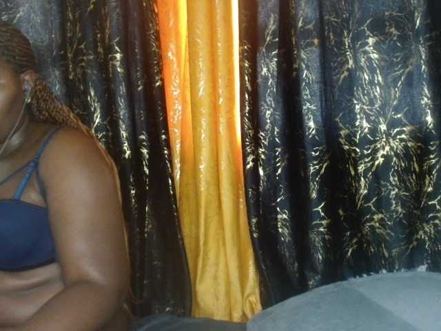 Sexxy-pretty24's BongaCams show and profile