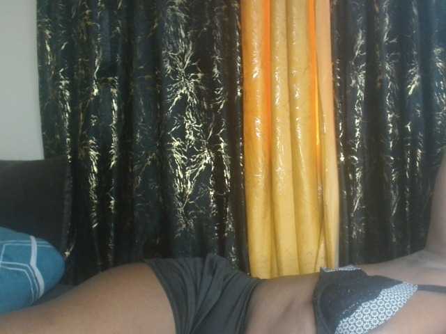 Sexxy-pretty24 live cam on BongaCams