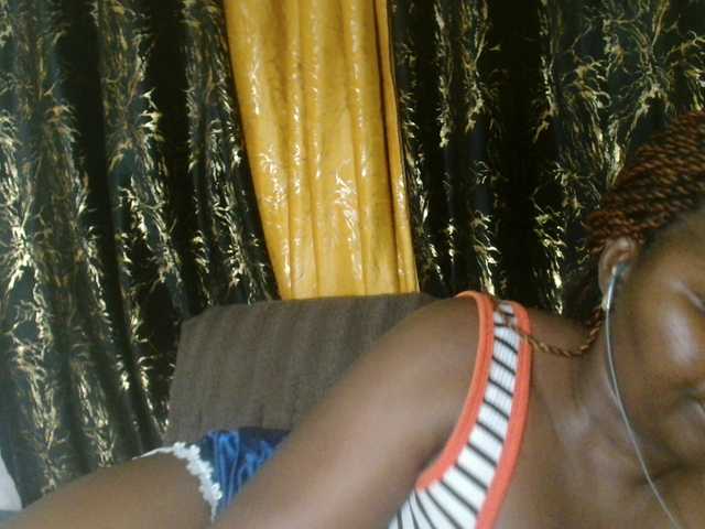 Sexxy-pretty24's BongaCams show and profile