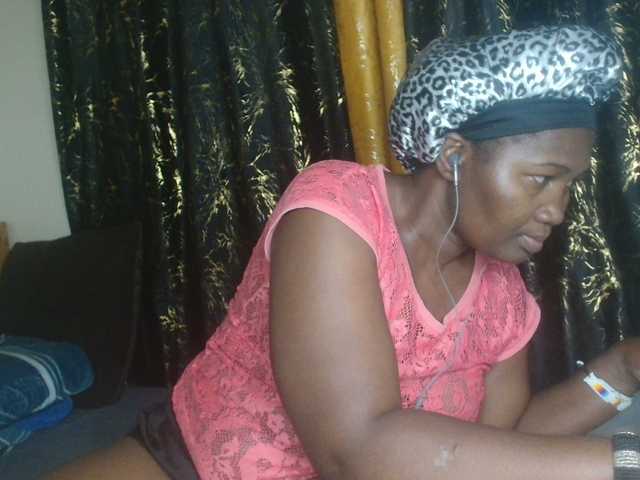 Sexxy-pretty24 live cam on BongaCams