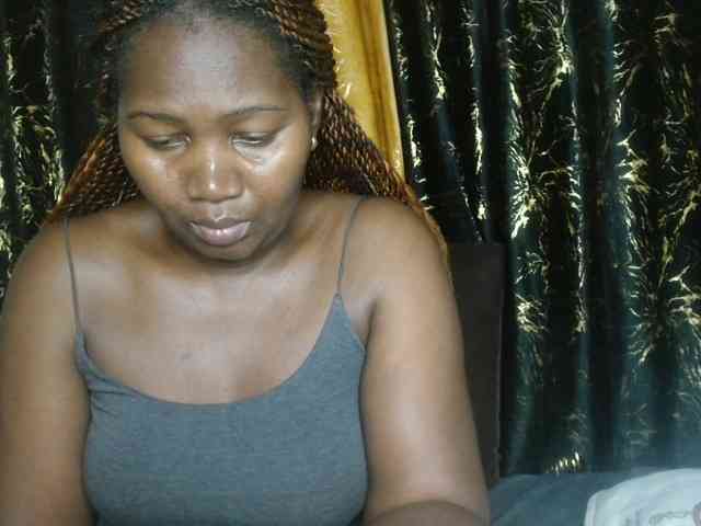 Sexxy-pretty24 webcam