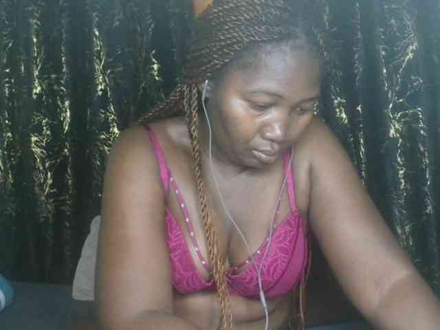 Sexxy-pretty24 webcam