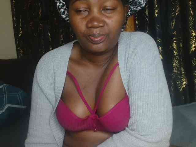 Sexxy-pretty24 webcam
