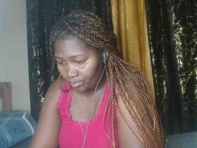 Sexxy-pretty24 webcam
